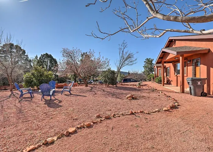 Red Rock Retreat Near Sedona's Trails