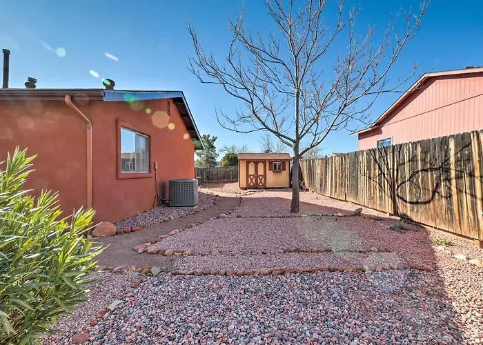 Red Rock Retreat Near Sedona's Trails *
